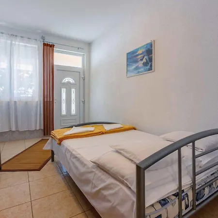 One-bedroom In Xxv
